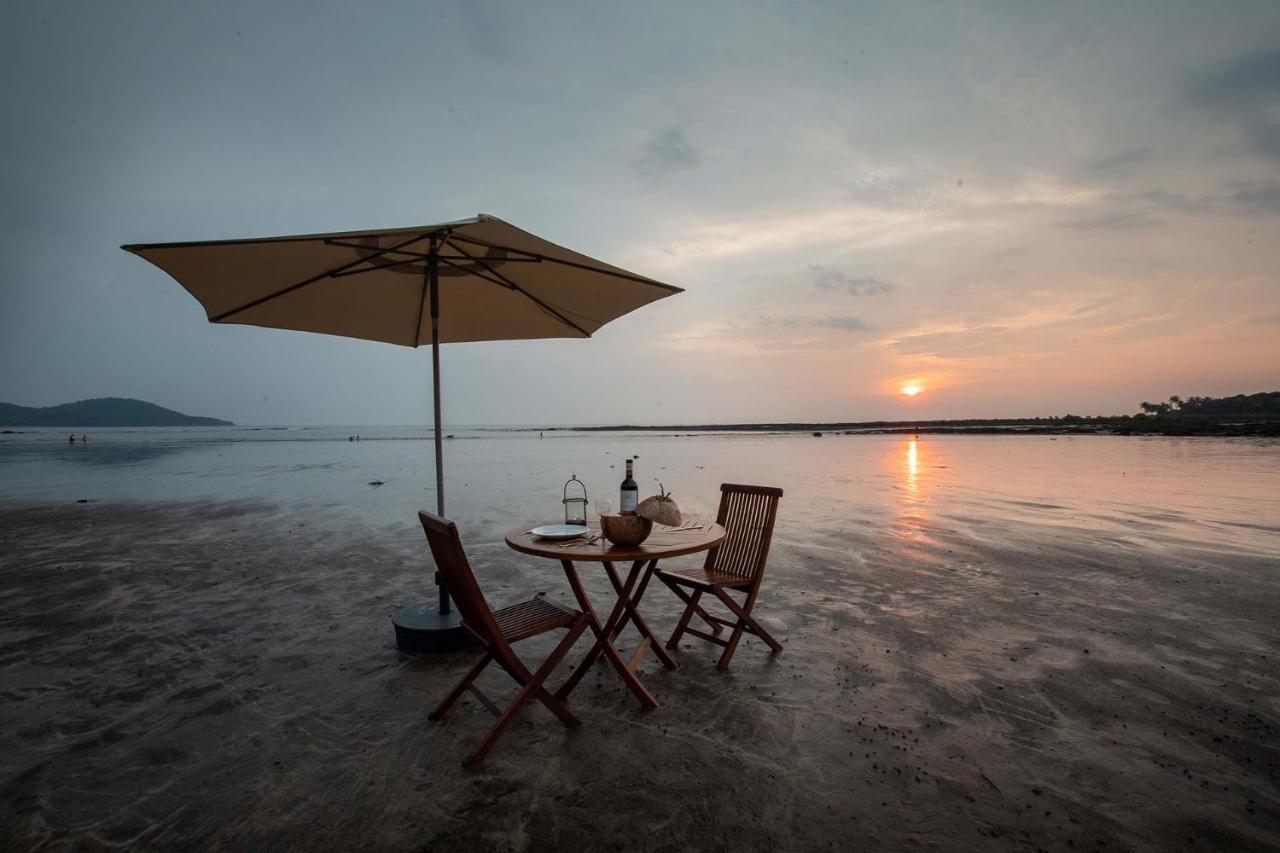 Casa Del Mer By Stayvista - Nearby Beach With, Sea-View Rooms & Coconut Farm Alībāg Extérieur photo